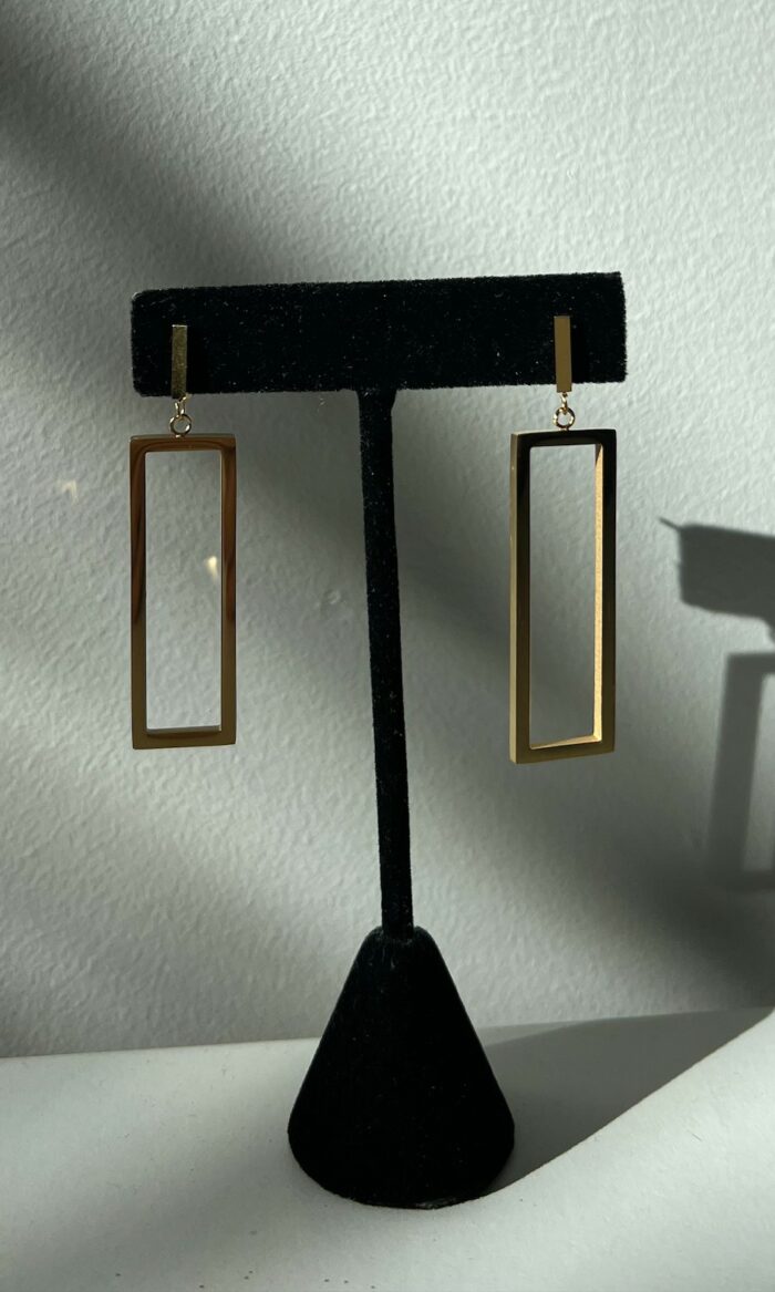 EA060 Gold shine rectangle drop earrings