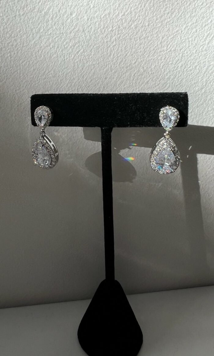 EA080 Zircon silver water drop earrings